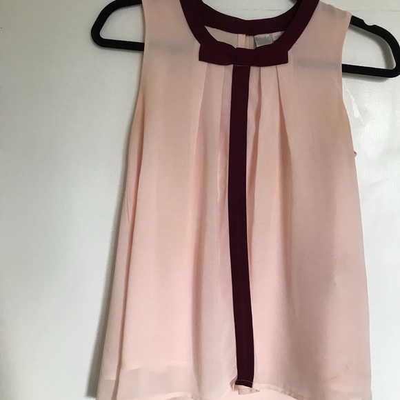 ✨2/$20✨ Chiffon top - Picture 2 of 7